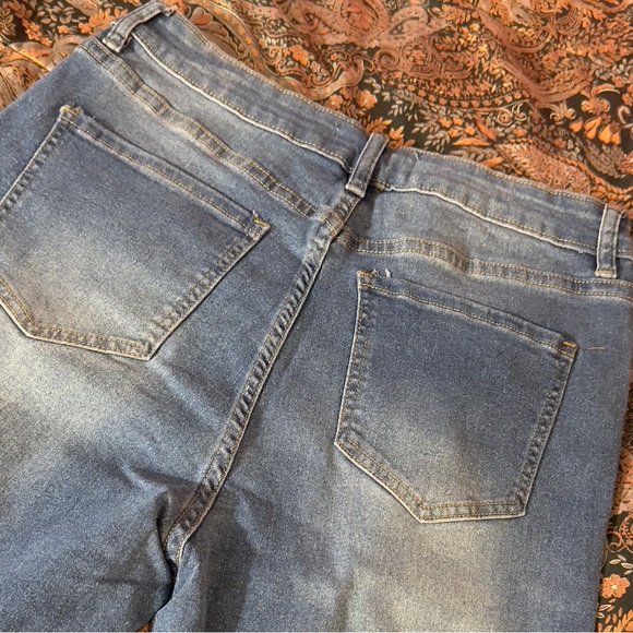 Tucson High Rise Stretch Flare Jeans - Medium Wash - Picture 3 of 3